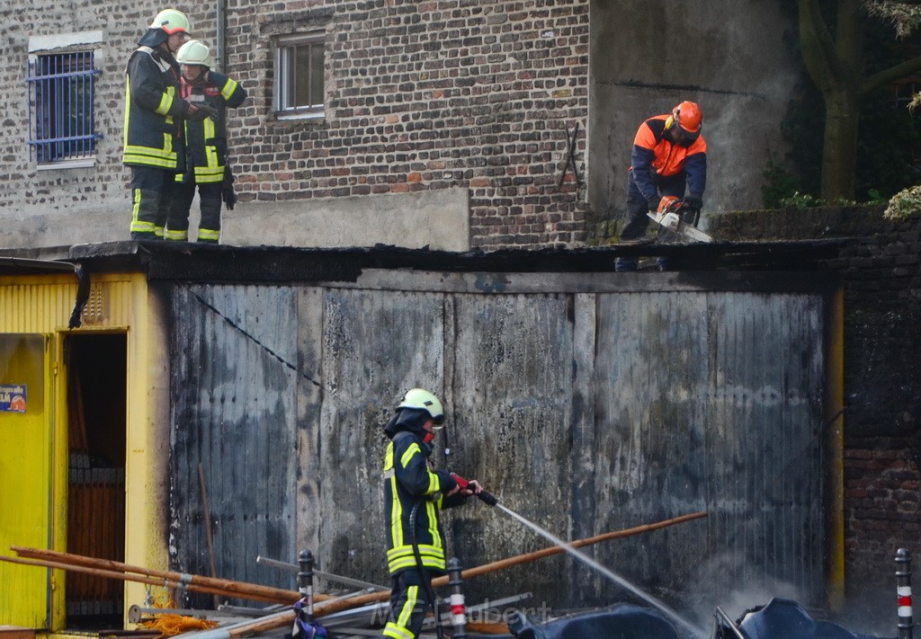 Feuer Koeln Neustadt Sued Kartaeuser Wall P29.JPG - Miklos Laubert